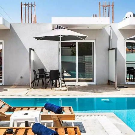 Papatsas Center Nydri (Lefkada)